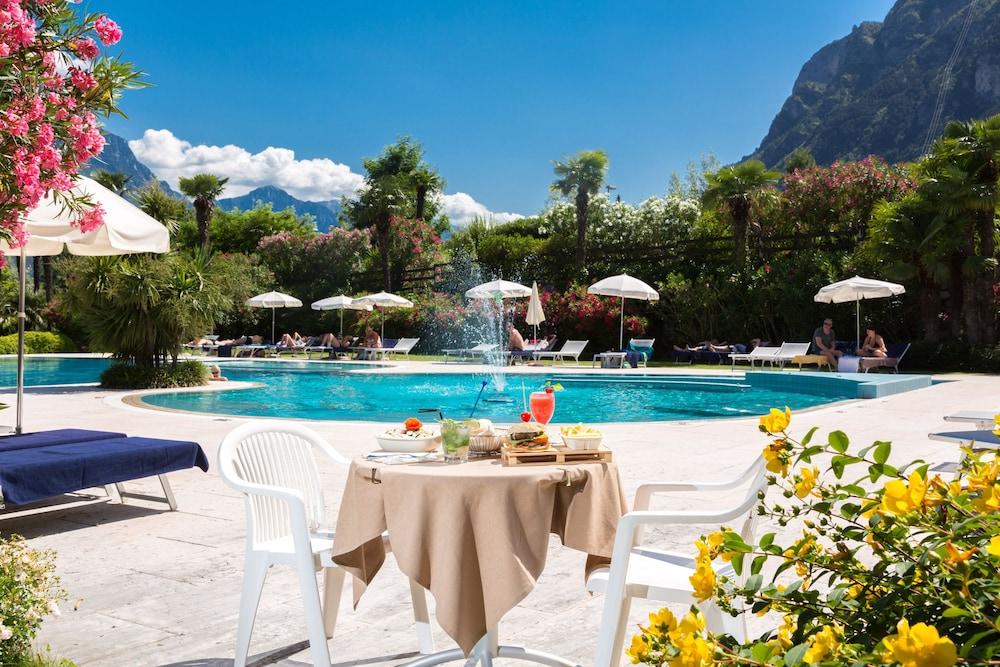 Astoria Resort Riva del Garda Luaran gambar